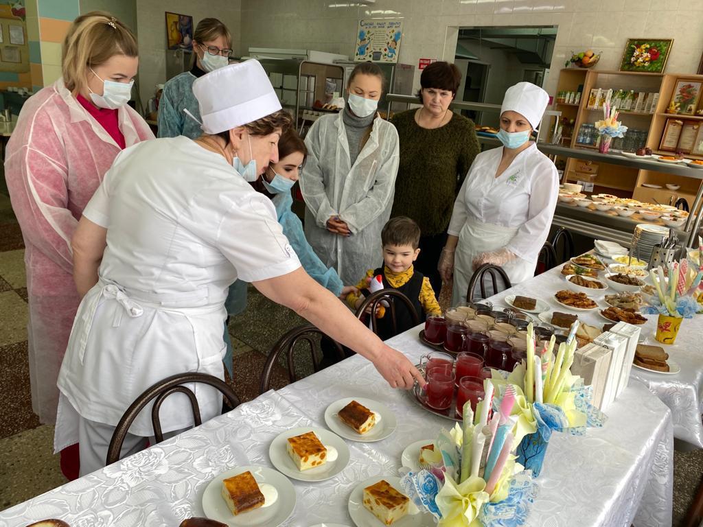 Коротко о столовой: Изображение.