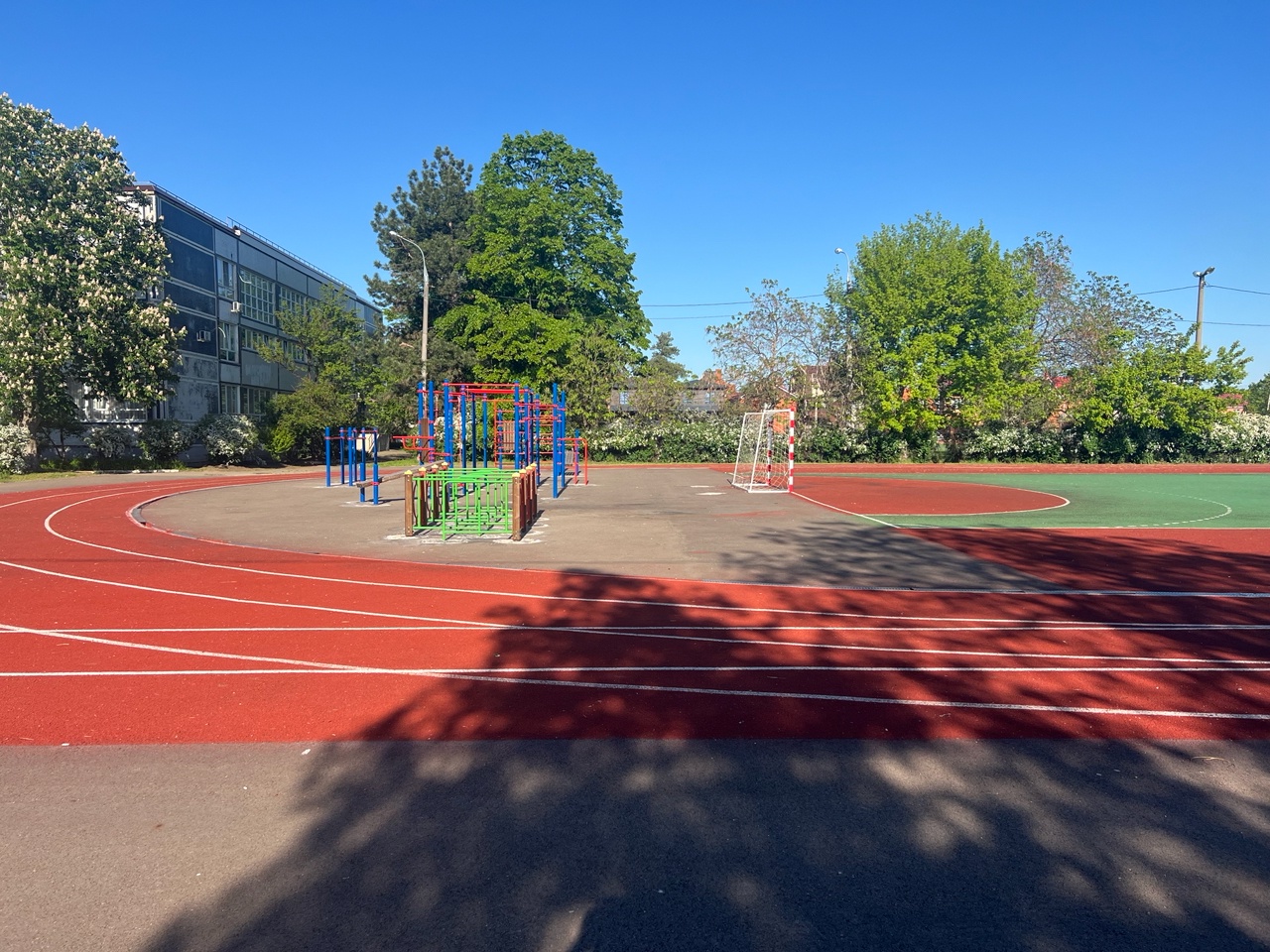 Фотографии школы.